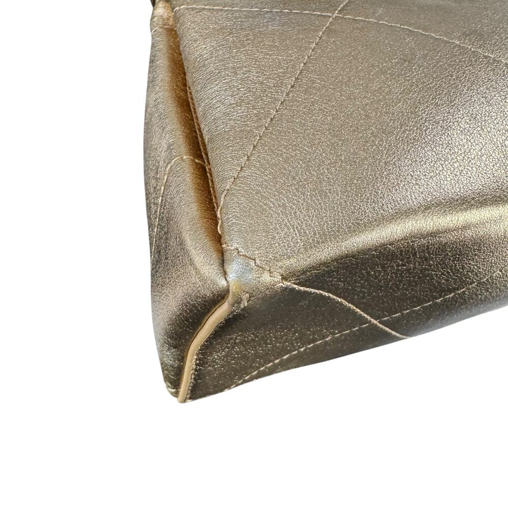 Chanel Matelassé Kiss Lock Frame Shoulder Bag - Picture 12 of 16